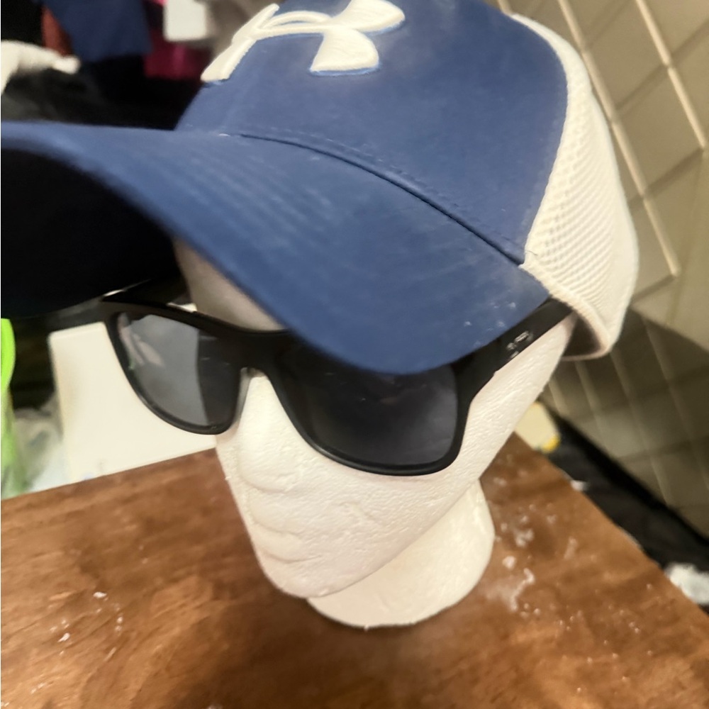 Under Armour White and Blue Golf Cap